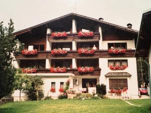 Aed väljaspool majutusasutust Gästehaus Tauscher am Haldensee
