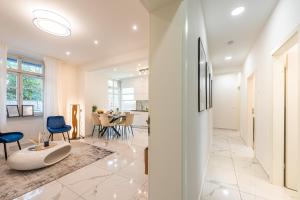 Χώρος καθιστικού στο VIVID Luxury Apartment Ludwigsburg - Blühendes Barock-Forum-Schloss-Modern +14 φωτογραφίες