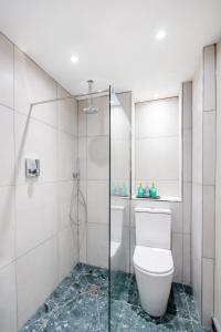 Phòng tắm tại Alfred Apartment - Beautiful Central Bath Location