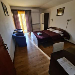 Posteľ alebo postele v izbe v ubytovaní Guesthouse Kod mosta