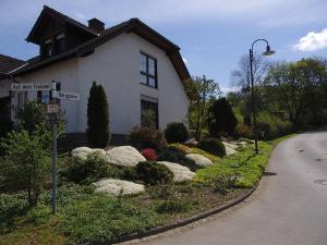 Zahrada ubytování Ferienwohnung Meisenthal nähe Nürburgring + 11 fotografií