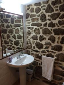 Kúpeľňa v ubytovaní Pensión - Albergue de Logrosa + 37 fotografií