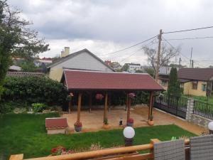 Jardí fora de Holz Haus nähe Wien