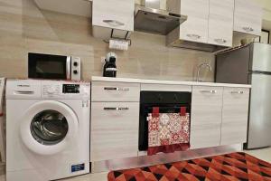 Een keuken of kitchenette bij Scala Paradiso ~ B&B Molfetta
