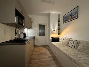 Kuchyň nebo kuchyňský kout v ubytování Morava apartmán Uherské Hradiště Šafaříkova 855