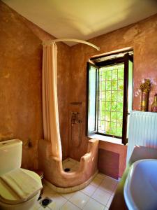 A bathroom at Dotira