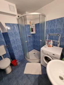 Ванна кімната в R Castle - 2 room apartment