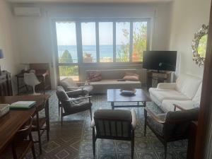 A television and/or entertainment centre at Casa del sole