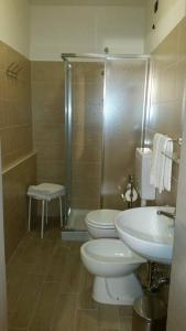 Ένα μπάνιο στο Pietra di Bismantova Short Lets +19 φωτογραφίες