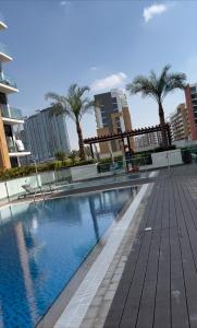 Bazén v ubytování Azizi Riviera Studio Apartmant 2023 nebo v jeho okolí