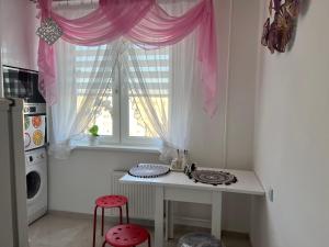 Η κουζίνα ή μικρή κουζίνα στο Good location & infrastructure +37 φωτογραφίες