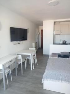 Kuchyňa alebo kuchynka v ubytovaní Sea view in Fuengirola