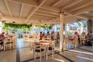 Restaurace v ubytování Matina Pefkos Aparthotel