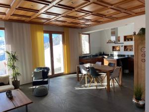 Köök või kööginurk majutusasutuses Ferienwohnung Lenzerheide - Lain