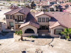 Budova, kde se prázdninový dům nachází