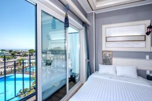 Bazén v ubytování Mulddeule Shimpang Resort nebo v jeho okolí