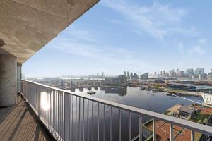 Excel 3 Bedroom Apartment Near City Airport and O2 Arena