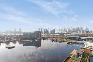 Excel 3 Bedroom Apartment Near City Airport and O2 Arena