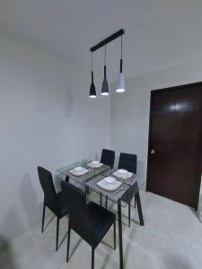 Fotografie z fotogalerie ubytování 2BR Condo near Oakridge&IT Park w/WI-FI&Netflix v destinaci Mandaue City + 10 fotografií