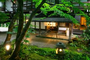 川魚・山菜料理　和田屋外面的花园
