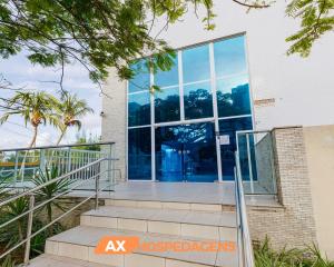 Η πρόσοψη ή η είσοδος του Flamboyant Flat Bessa