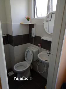 Bilik mandi di Hakimi Homestay +6 gambar