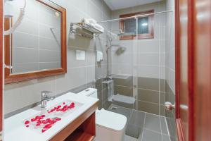 Kopalnica v nastanitvi Ngọc Sang 1 Hotel