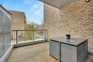 Spacious 2 bedroom apartment with balcony
