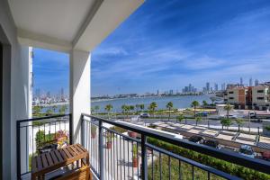 Fotografie z fotogalerie ubytování Amazing 1 bedroom in Port De La Mer near the sea v Dubaji