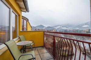 Nespecifikovaný výhled na hory nebo výhled na hory při pohledu z hotelu