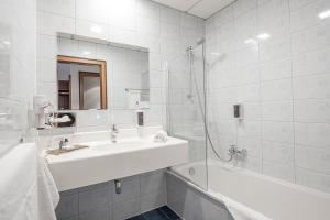 Koupelna v ubytování Hotel Landskron