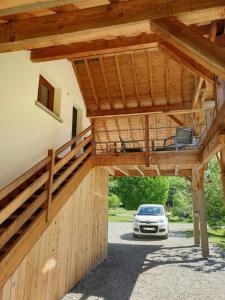 Gallery image of WhispeRive Lodge - le vert aux bords de rive in Le Bourg-dʼOisans
