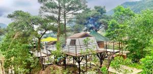 Příroda nedaleko luxury tent