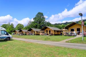 Příroda nedaleko luxury tent