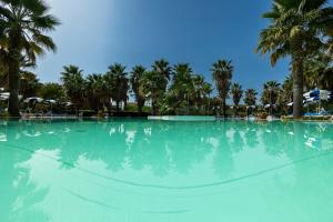 Bazén v ubytování Prince Franklyn Hotel nebo v jeho okolí