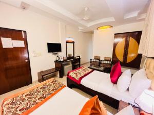 TV a/nebo společenská místnost v ubytování Hotel Paras - Karol Bagh Delhi