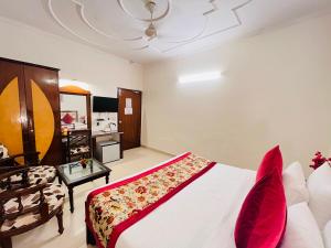 Kuchyň nebo kuchyňský kout v ubytování Hotel Paras - Karol Bagh Delhi + 37 fotografií