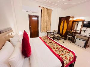 Kuchyň nebo kuchyňský kout v ubytování Hotel Paras - Karol Bagh Delhi