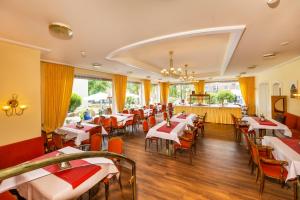 Restoran või mõni muu söögikoht majutusasutuses Akzent Hotel Berlin