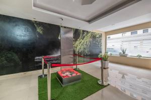 Imagen de la galería de LXR Neptuno Renovated and pool, en Torremolinos