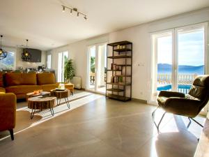 Część wypoczynkowa w obiekcie Villa Villa Cara Mull Alcalalí by Interhome