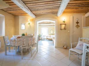Χώρος καθιστικού στο Holiday Home Le Clermont by Interhome +24 φωτογραφίες