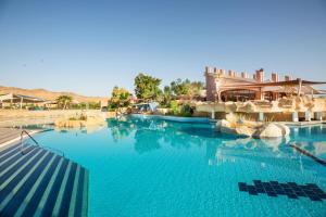 Πισίνα στο ή κοντά στο Pyramisa Island Hotel Aswan