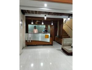 Lobby alebo recepcia v ubytovaní Shangrila's Hotel Sai Chandra