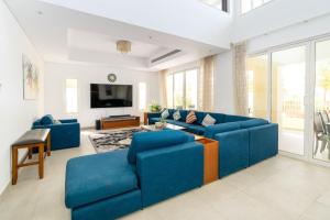 Posezení v ubytování Luxury 5B Villa private Garden in Ras Al Khaimah