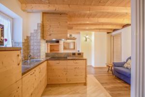 Kuchyňa alebo kuchynka v ubytovaní Chalet Osmar Appartamento 2