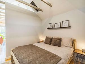 Giường trong phòng chung tại 1 bed property in Hexham 82781