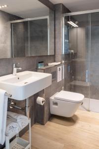 Ένα μπάνιο στο Daro Apartments +79 φωτογραφίες