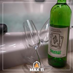 MAX 11 Apartman italokat is kínál