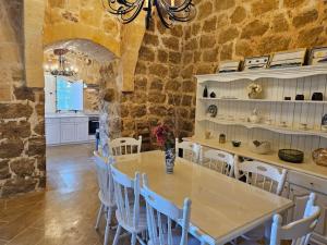 Fotografie z fotogalerie ubytování Unique Farmhouse in the Heart of Gozo - Nadur v destinaci Nadur
